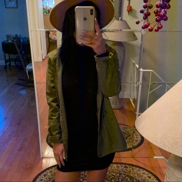 Form fitting mock turtle neck dress - Picture 2 of 4